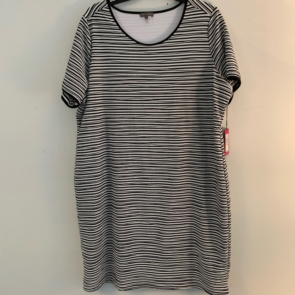 Vince Camuto Shift Dress Women’s Black White Striped Size 2X Stretchy Lined New